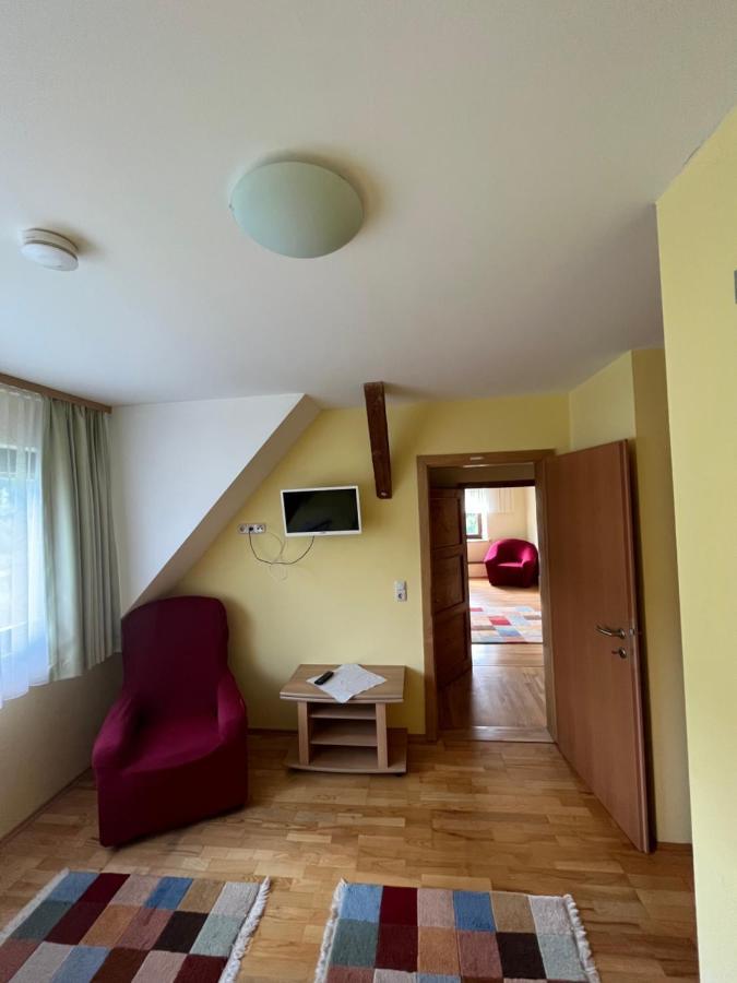 Privatzimmer Familie Pair/Schmoll Spital am Semmering Quarto foto